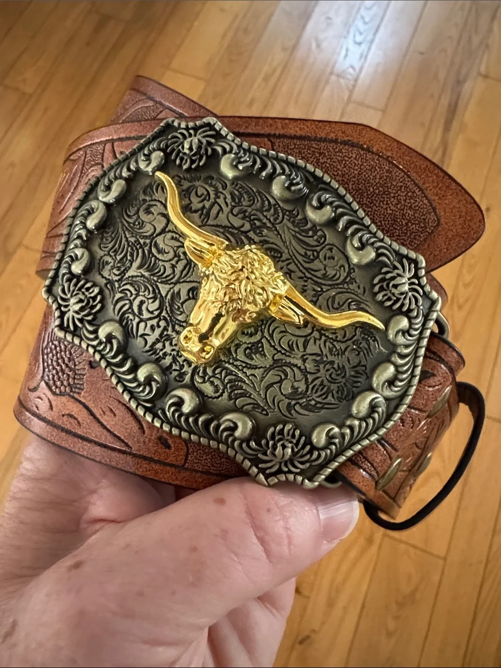 Retro style Faux leather tooled western rodeo belt with Gold Longhorn Buckle